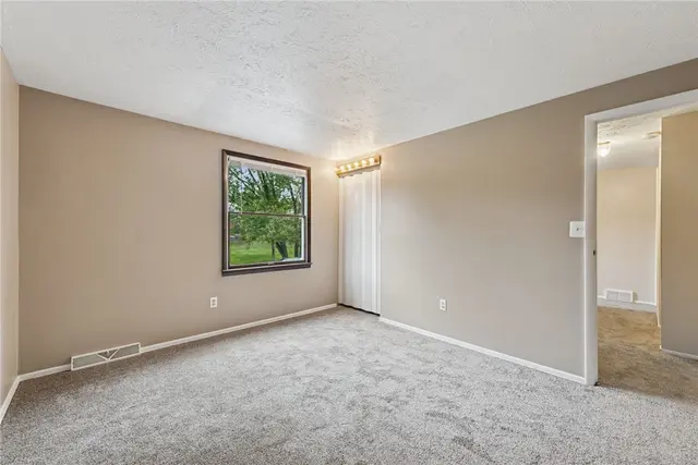 503 Quail Dr gallery image 36