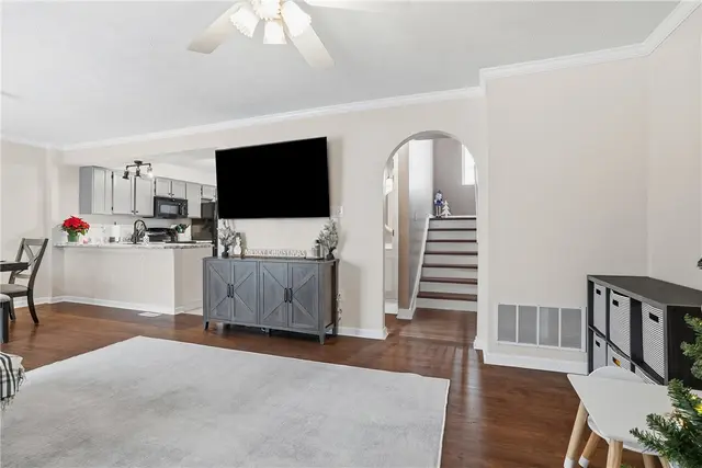 503 Ten Point Ln gallery image 28