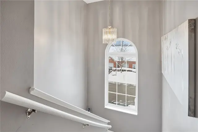 503 Ten Point Ln gallery image 9