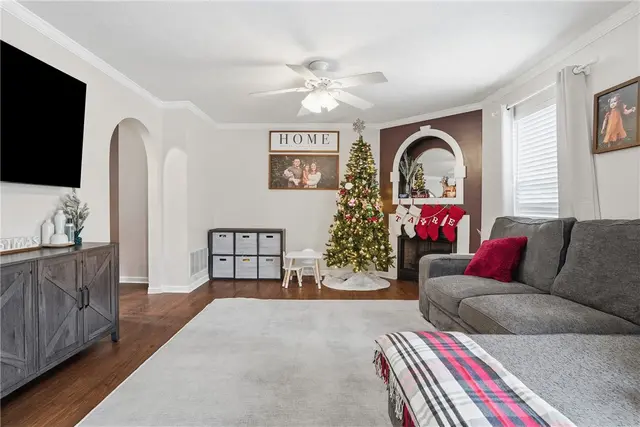 503 Ten Point Ln gallery image 13