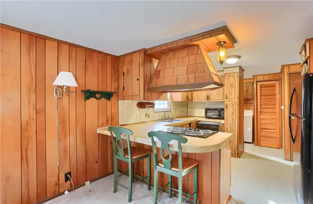 5035 Bear Run Rd gallery image 10