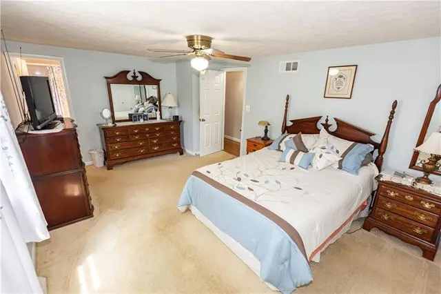 5037 Sunnyslope Dr gallery image 4