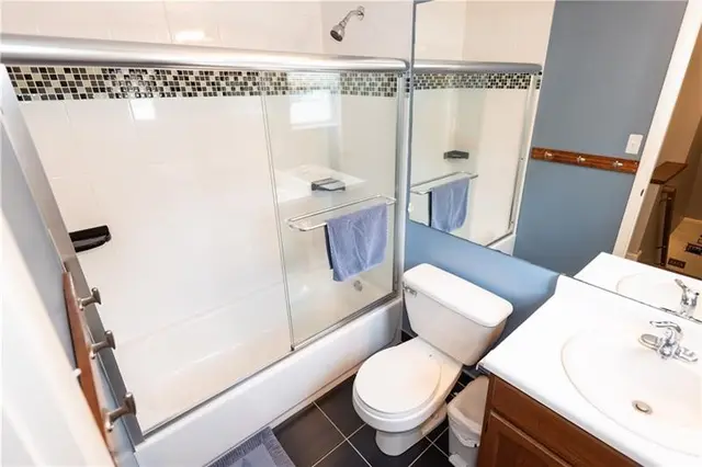 5037 Sunnyslope Dr gallery image 9