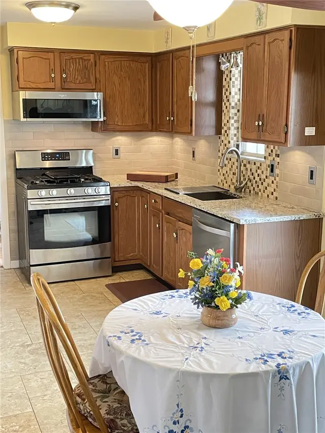 5037 Sunnyslope Dr gallery image 24