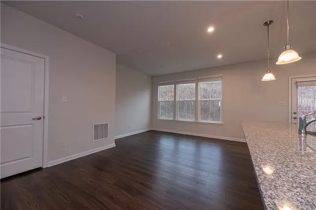 504 Florida gallery image 8