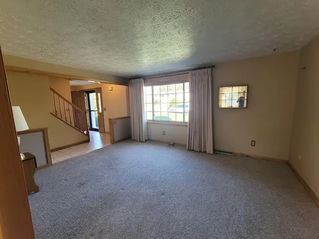 5047 Meadowridge Ln gallery image 10