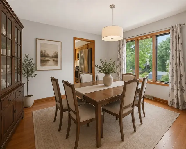 505 Knoll Ct gallery image 20