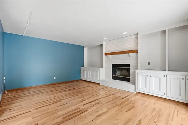 505 Knoll Ct gallery image 23