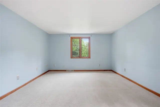 505 Knoll Ct gallery image 30