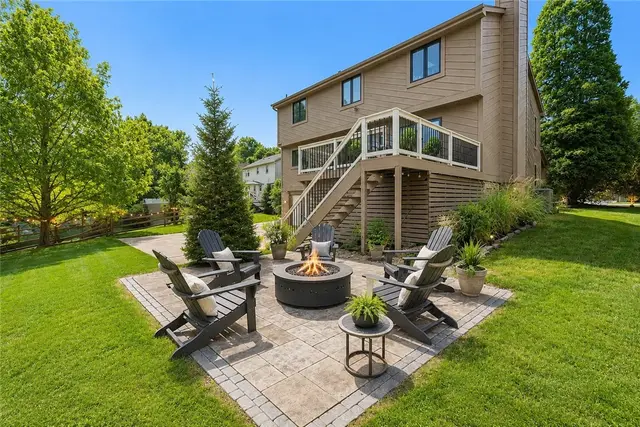 505 Knoll Ct gallery image 31