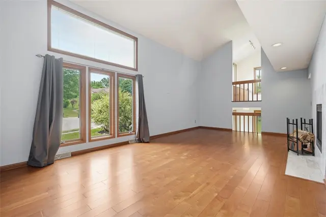 505 Knoll Ct gallery image 33