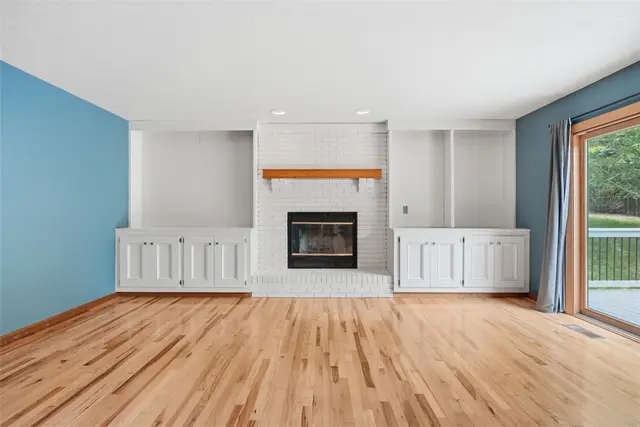 505 Knoll Ct gallery image 43
