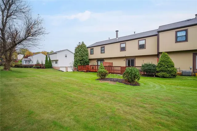 5053 Fountainwood Drive gallery image 8