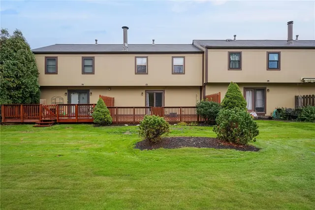 5053 Fountainwood Drive gallery image 12
