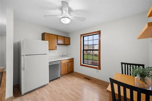 5053 Fountainwood Drive gallery image 20