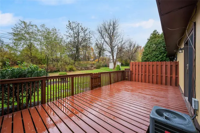 5053 Fountainwood Drive gallery image 23