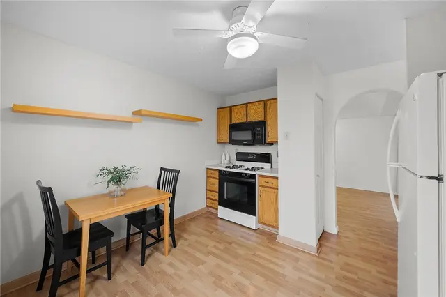 5053 Fountainwood Drive gallery image 24