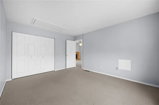 5053 Fountainwood Drive gallery image 25