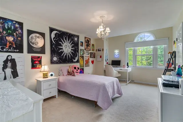506 Hickory Ct gallery image 12