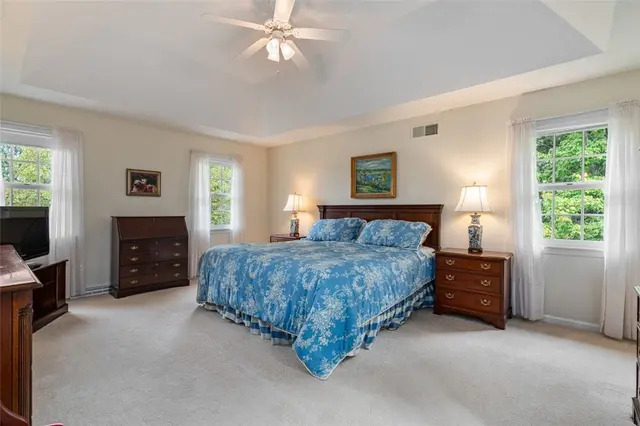 506 Hickory Ct gallery image 3