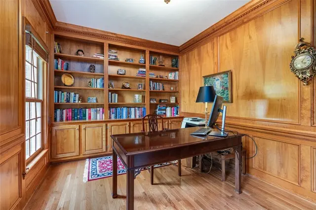 506 Hickory Ct gallery image 5