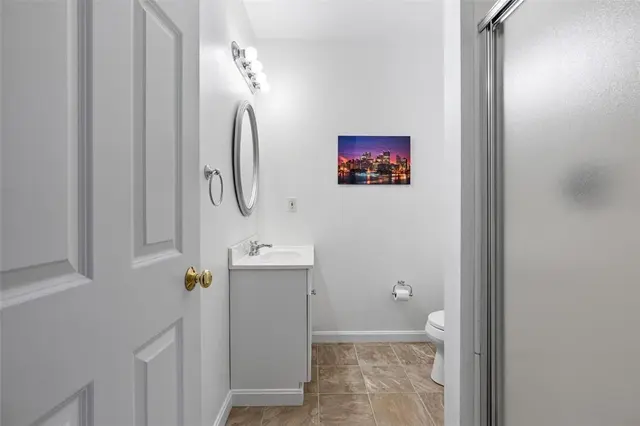 506 Hickory Ct gallery image 7