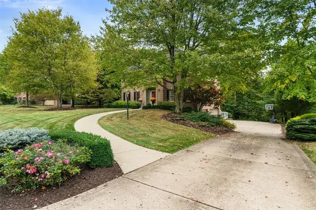 506 Hickory Ct gallery image 17