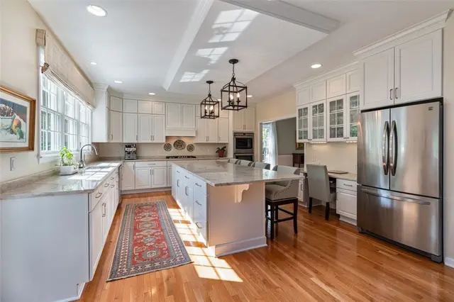 506 Hickory Ct gallery image 20