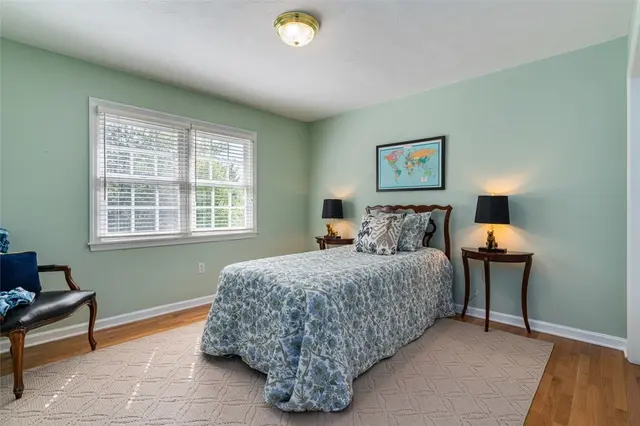 506 Hickory Ct gallery image 22