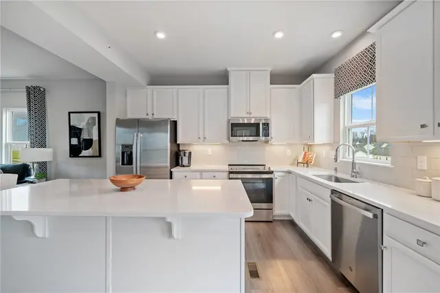 506 Nolan Cir gallery image 3