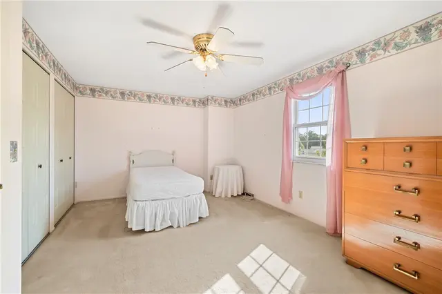 5066 Harvest Lane gallery image 6