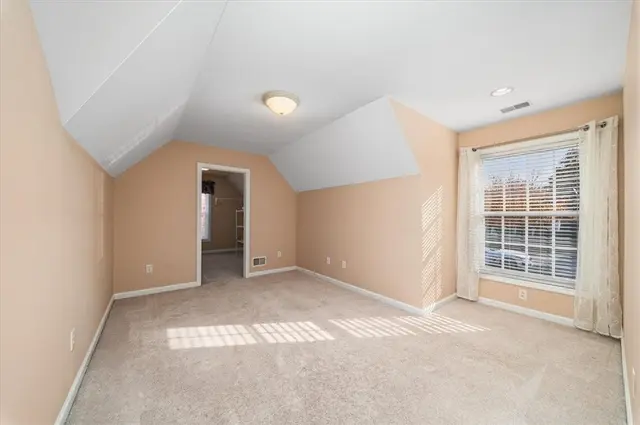 507 E Vanderbilt Dr gallery image 12