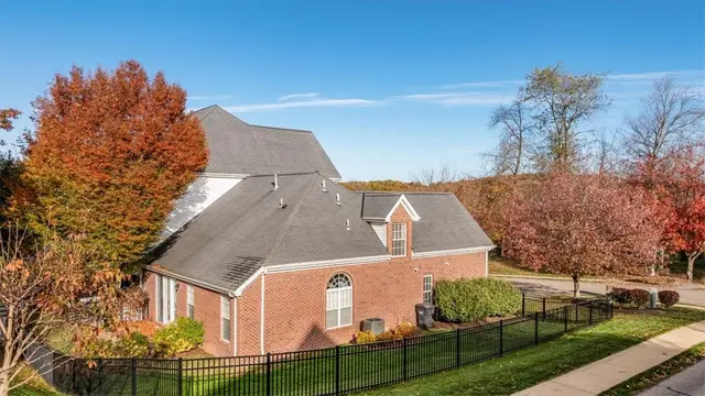 507 E Vanderbilt Dr gallery image 33