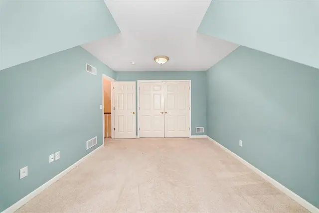 507 E Vanderbilt Dr gallery image 34