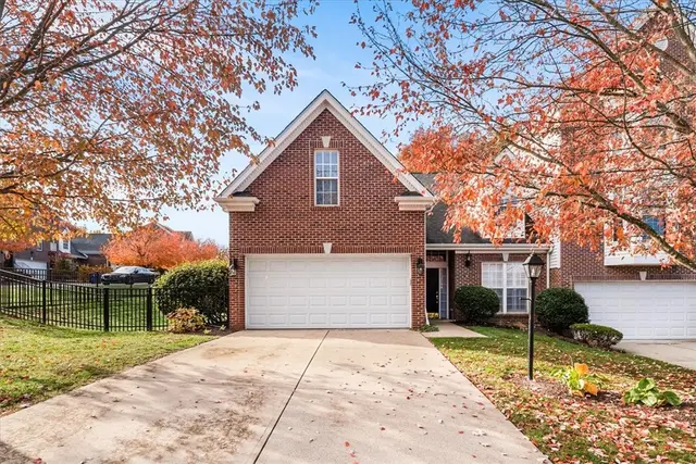 507 E Vanderbilt Dr