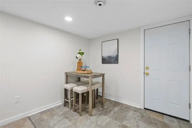 507 Edgehill Dr gallery image 5