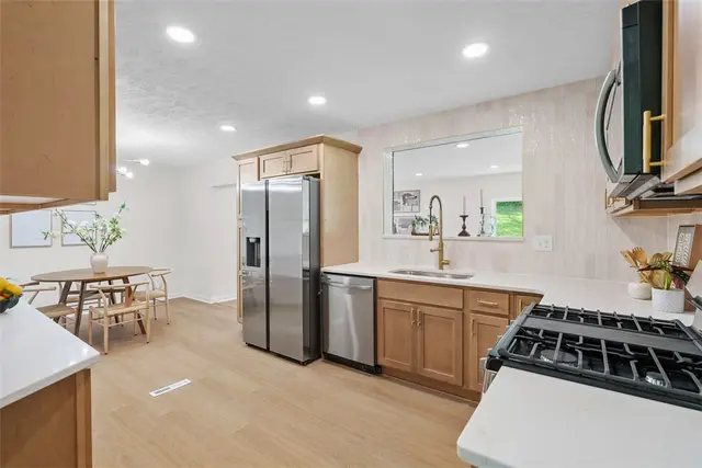 507 Edgehill Dr gallery image 7