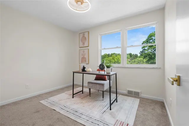 507 Edgehill Dr gallery image 18