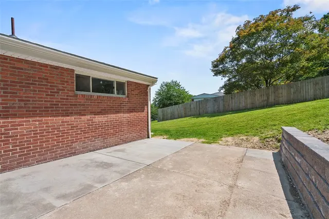507 Edgehill Dr gallery image 22