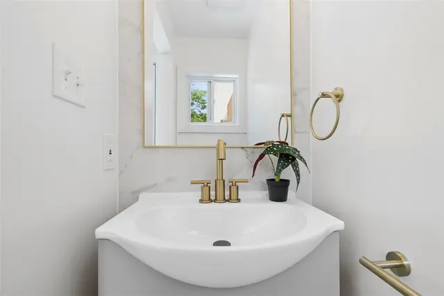 507 Edgehill Dr gallery image 26