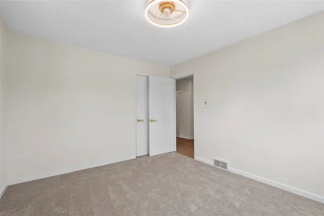 507 Edgehill Dr gallery image 28