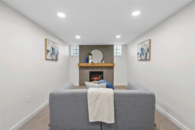 507 Edgehill Dr gallery image 34