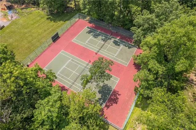 507 Sewickley Heights Dr gallery image 8