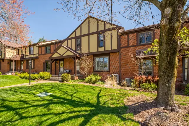 507 Sewickley Heights Dr gallery image 11