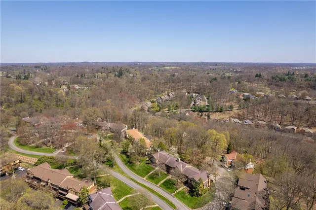507 Sewickley Heights Dr gallery image 14
