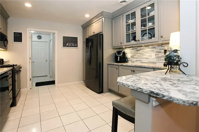 507 Wilshire 10C gallery image 23
