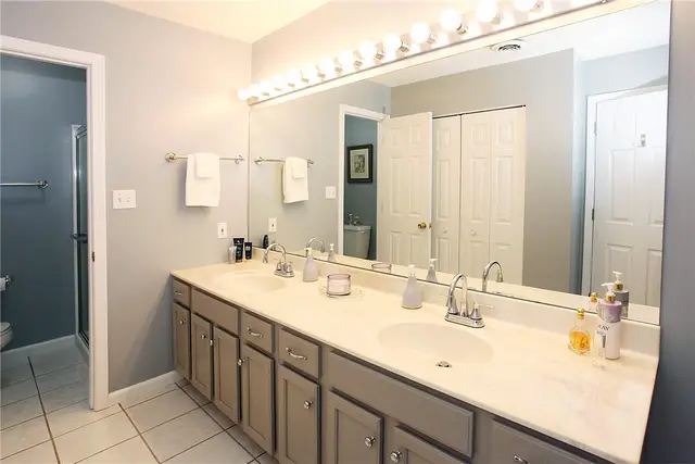 507 Wilshire 10C gallery image 25