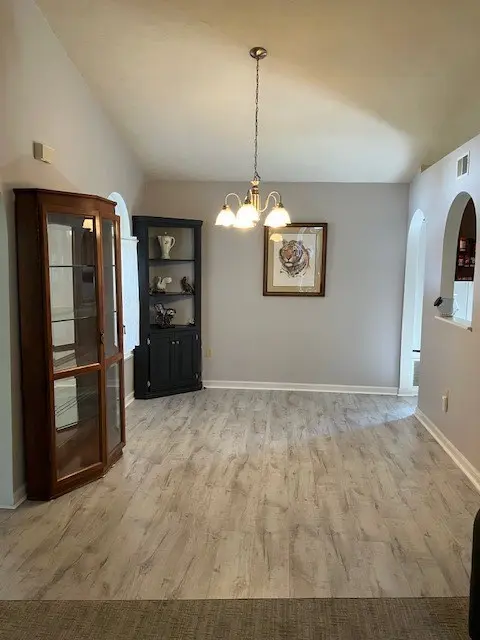 507 Yorktown Dr gallery image 16