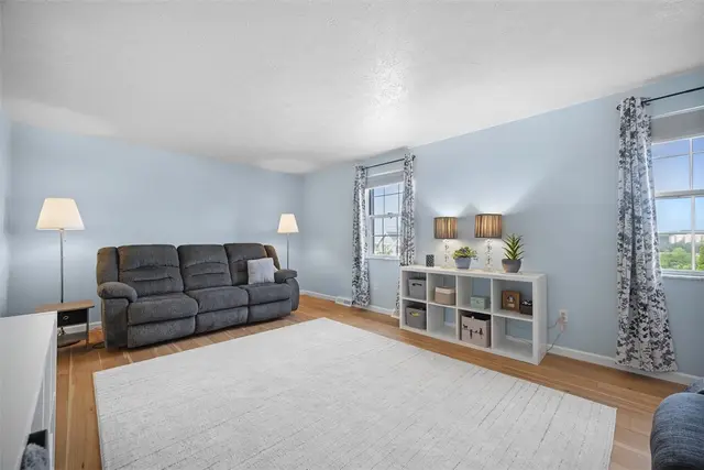 508 Woodland Rd gallery image 9