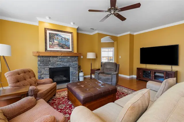 509 Altmyer Fields Ln gallery image 7